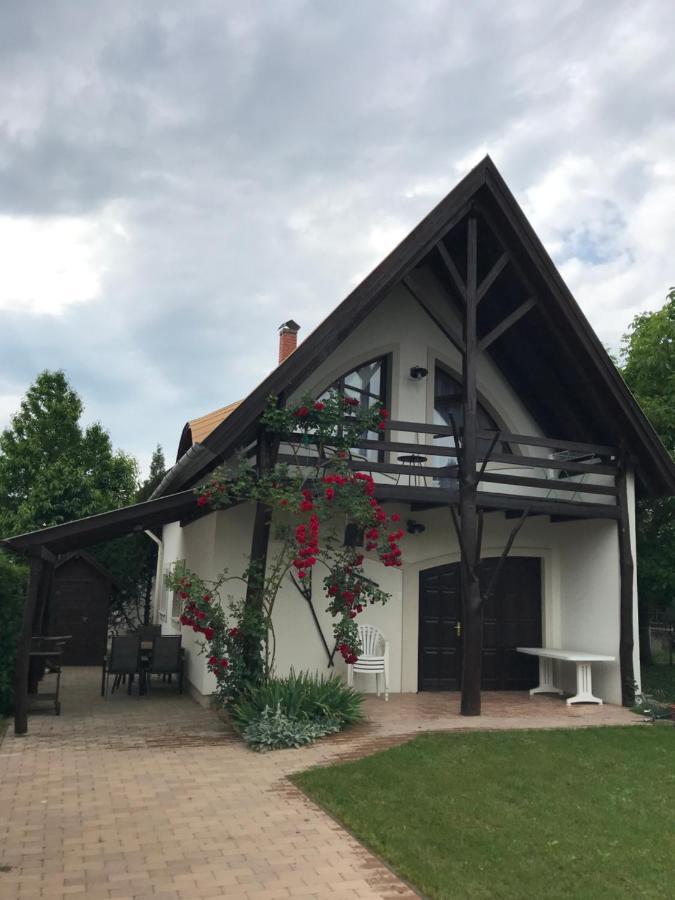 Villa Rozsa Porta à Vonyarcvashegy Extérieur photo